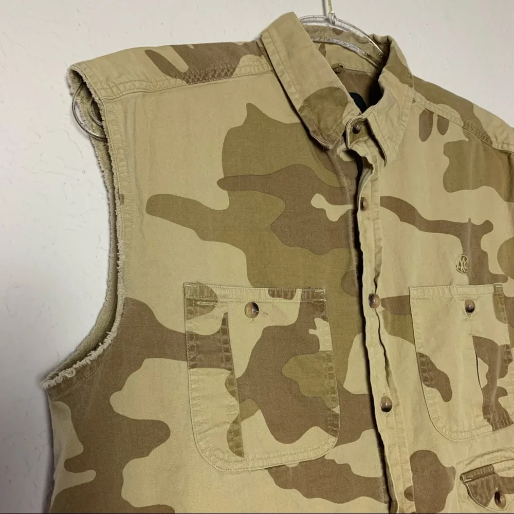 10.Deep Brown Camo Button-Down Vest Shirt - Picture 2 of 7